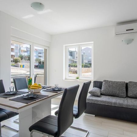 Novalja West Residence エクステリア 写真