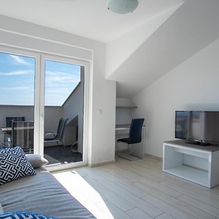 Novalja West Residence エクステリア 写真